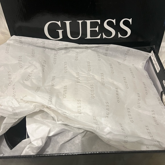 Guess Men Slides - Picture 4 of 4